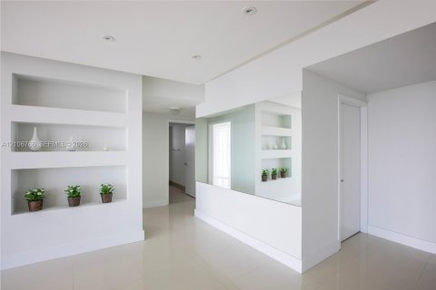 Copropriété à vendre à Miami Beach, Floride: 3 chambres, 121.14 m2 № 2423327 - photo 7