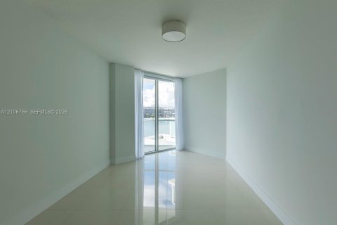 Copropriété à vendre à Miami Beach, Floride: 3 chambres, 121.14 m2 № 2423327 - photo 13