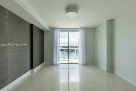 Copropriété à vendre à Miami Beach, Floride: 3 chambres, 121.14 m2 № 2423327 - photo 14