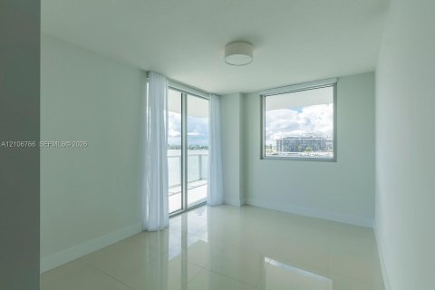 Copropriété à vendre à Miami Beach, Floride: 3 chambres, 121.14 m2 № 2423327 - photo 8