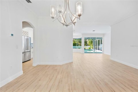 House in Lakewood Ranch, Florida 3 bedrooms, 195.56 sq.m. № 2390920 - photo 14