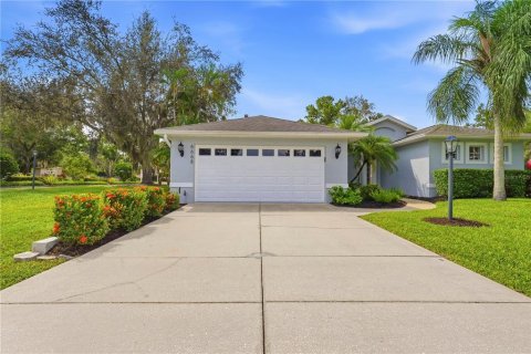 House in Lakewood Ranch, Florida 3 bedrooms, 195.56 sq.m. № 2390920 - photo 9