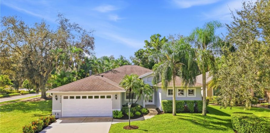 House in Lakewood Ranch, Florida 3 bedrooms, 195.56 sq.m. № 2390920