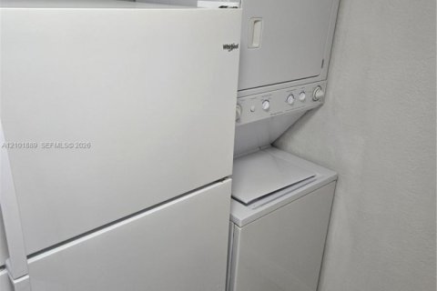Copropriété à louer à Miami, Floride: 2 chambres, 69.68 m2 № 2404231 - photo 16