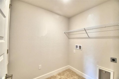 House in MAGNOLIA PARK in Haines City, Florida 3 bedrooms, 140.47 sq.m. № 1257651 - photo 15