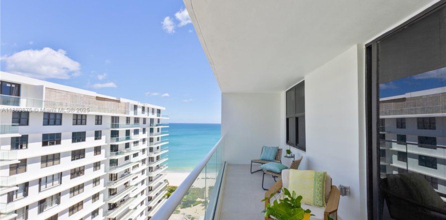 Condo in Bal Harbour, Florida, 2 bedrooms  № 1939214