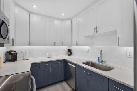 Villa ou maison à vendre à West Palm Beach, Floride: 4 chambres, 184.5 m2 № 2190161 - photo 12