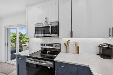 Villa ou maison à vendre à West Palm Beach, Floride: 4 chambres, 184.5 m2 № 2190161 - photo 13