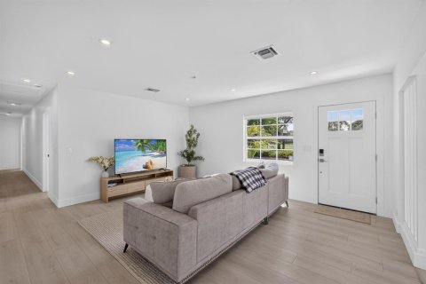 Villa ou maison à vendre à West Palm Beach, Floride: 4 chambres, 184.5 m2 № 2190161 - photo 4