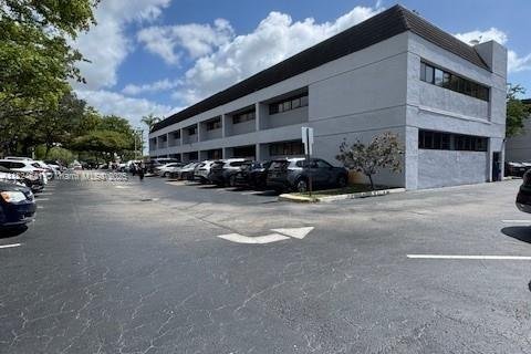 Immobilier commercial à vendre à Miami, Floride № 1920803 - photo 4