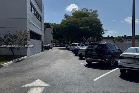 Immobilier commercial à vendre à Miami, Floride № 1920803 - photo 5
