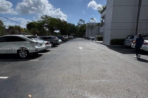 Immobilier commercial à vendre à Miami, Floride № 1920803 - photo 13