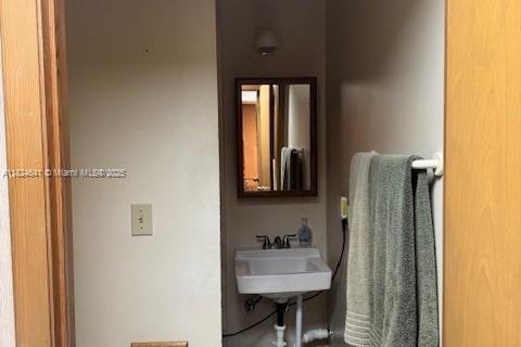 Immobilier commercial à vendre à Miami, Floride № 1920803 - photo 28