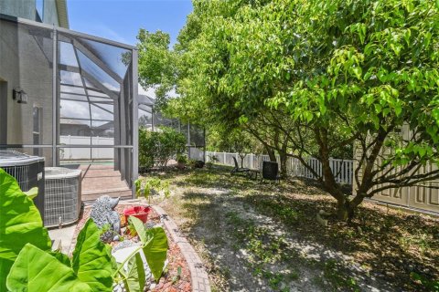 House in New Port Richey, Florida 5 bedrooms, 263.01 sq.m. № 1829330 - photo 29