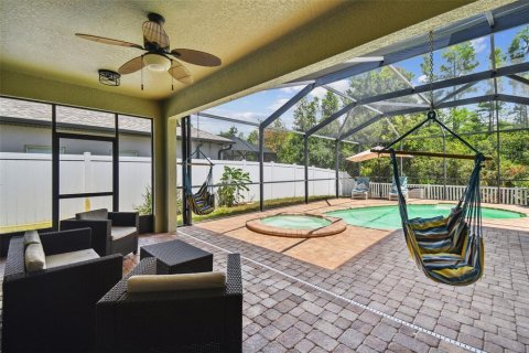 House in New Port Richey, Florida 5 bedrooms, 263.01 sq.m. № 1829330 - photo 27