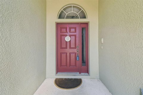 House in New Port Richey, Florida 5 bedrooms, 263.01 sq.m. № 1829330 - photo 7