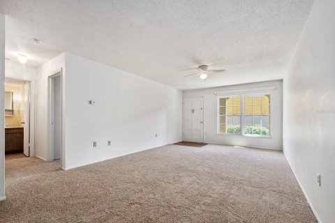 Condominio en alquiler en Casselberry, Florida, 1 dormitorio, 69.68 m2 № 1903841 - foto 2