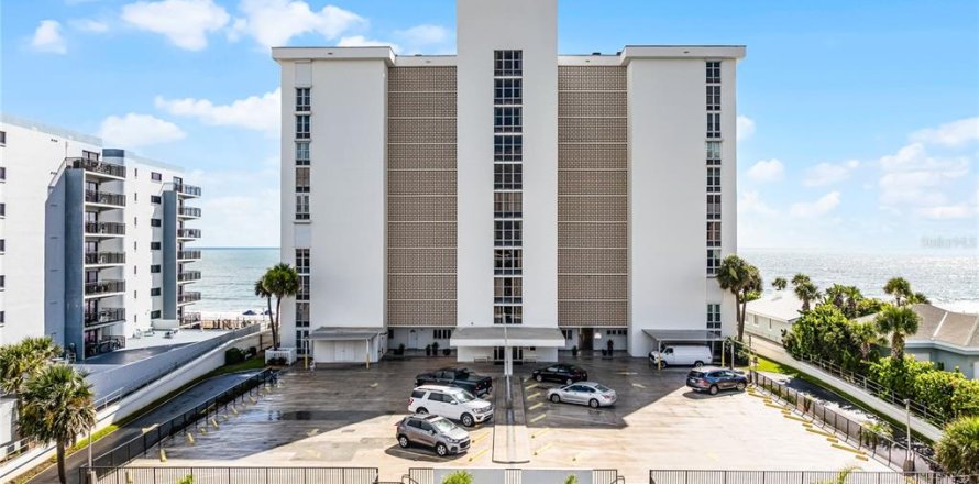 Condo in Ormond Beach, Florida, 2 bedrooms № 1884147