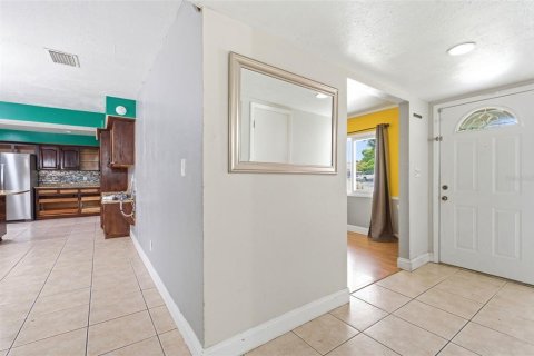 Villa ou maison à vendre à Brandon, Floride: 5 chambres, 206.8 m2 № 2239115 - photo 6