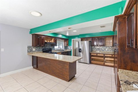 Villa ou maison à vendre à Brandon, Floride: 5 chambres, 206.8 m2 № 2239115 - photo 20