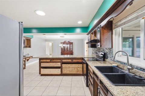Villa ou maison à vendre à Brandon, Floride: 5 chambres, 206.8 m2 № 2239115 - photo 21