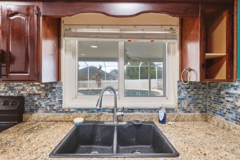 Villa ou maison à vendre à Brandon, Floride: 5 chambres, 206.8 m2 № 2239115 - photo 18
