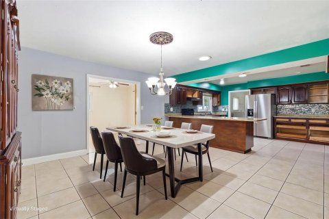 Villa ou maison à vendre à Brandon, Floride: 5 chambres, 206.8 m2 № 2239115 - photo 13