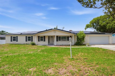 Casa en Brandon, Florida 5 dormitorios, 206.8 m2 № 2239115