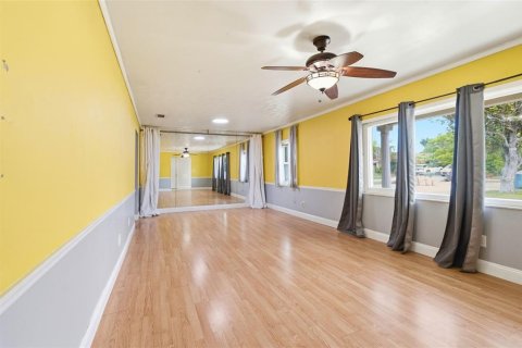 Villa ou maison à vendre à Brandon, Floride: 5 chambres, 206.8 m2 № 2239115 - photo 8