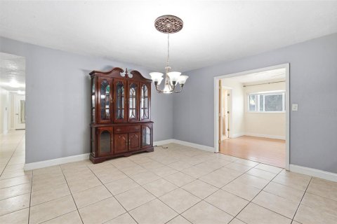 Villa ou maison à vendre à Brandon, Floride: 5 chambres, 206.8 m2 № 2239115 - photo 14