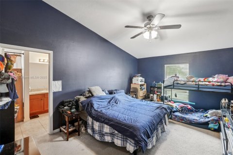 Casa en venta en Cape Coral, Florida, 3 dormitorios № 1927864 - foto 13