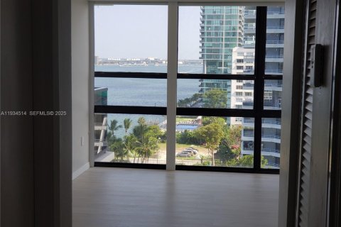 Снять в аренду кондоминиум в Майами, Флорида 1 спальня, 71.35м2, № 1992508 - фото 5