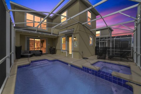 House in Davenport, Florida 5 bedrooms, 280.1 sq.m. № 1776733 - photo 3