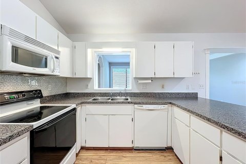 Casa en venta en Sorrento, Florida, 3 dormitorios, 147.44 m2 № 1870994 - foto 12