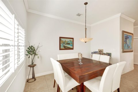 Casa en venta en Miami, Florida, 4 dormitorios, 182.74 m2 № 2029065 - foto 12