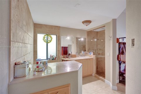 Casa en venta en Miami, Florida, 4 dormitorios, 182.74 m2 № 2029065 - foto 25