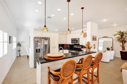 Casa en venta en Miami, Florida, 4 dormitorios, 182.74 m2 № 2029065 - foto 10