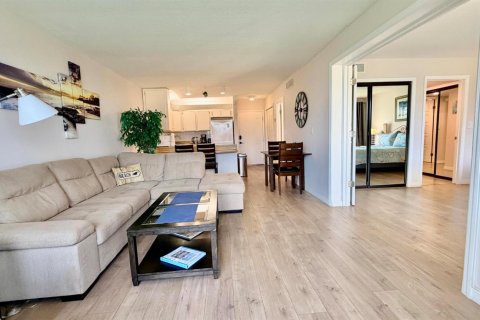 Condo in St. Lucie, Florida, 1 bedroom  № 2172780 - photo 12