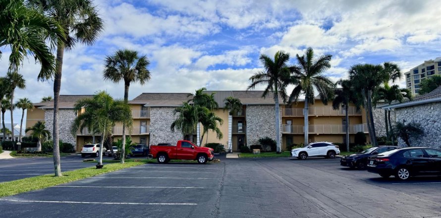 Condo in St. Lucie, Florida, 1 bedroom  № 2172780