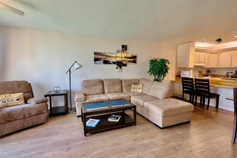 Condo in St. Lucie, Florida, 1 bedroom  № 2172780 - photo 6