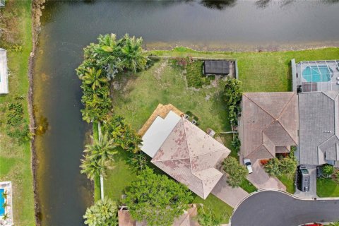 Casa en alquiler en Coconut Creek, Florida, 4 dormitorios, 289.86 m2 № 1186343 - foto 1