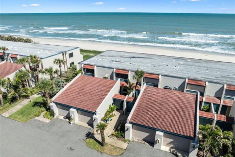 Townhouse in Satellite Beach, Florida 2 bedrooms, 156.91 sq.m. № 1522933 - photo 5