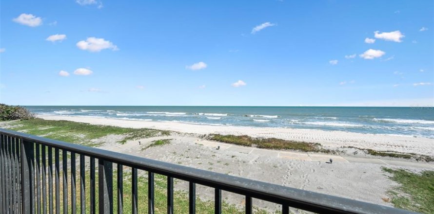 Townhouse in Satellite Beach, Florida 2 bedrooms, 156.91 sq.m. № 1522933