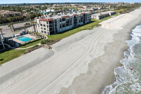 Townhouse in Satellite Beach, Florida 2 bedrooms, 156.91 sq.m. № 1522933 - photo 12