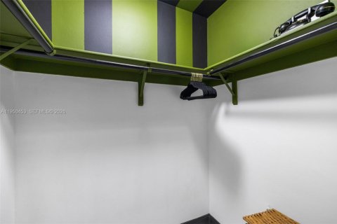 Villa ou maison à louer à Coral Springs, Floride: 4 chambres, 189.52 m2 № 2153958 - photo 13
