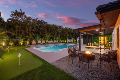 Villa ou maison à Coral Springs, Floride 4 chambres, 189.52 m2 № 2153958