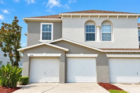 Adosado en Kissimmee, Florida 3 dormitorios, 164.34 m2 № 2408214