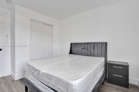 House in Miramar, Florida 4 bedrooms, 131.46 sq.m. № 1995017 - photo 19