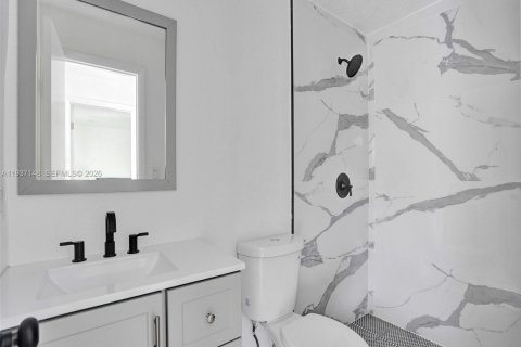 House in Miramar, Florida 4 bedrooms, 131.46 sq.m. № 1995017 - photo 15