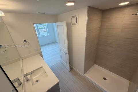 Condo in Orlando, Florida, 2 bedrooms  № 2339862 - photo 7